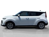 Used 2022 Kia Soul LX image 2