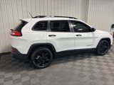 Used 2016 Jeep Cherokee Sport image 3