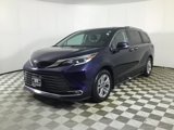 Used 2023 Toyota Sienna Platinum image 3