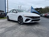 Used 2024 Hyundai Elantra SEL w/ Convenience Package image 2
