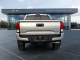 Used 2016 Toyota Tacoma TRD Sport image 4