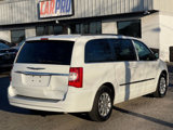 Used 2014 Chrysler Town & Country Touring image 6