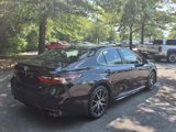 Used 2022 Toyota Camry SE image 6
