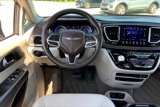 Used 2017 Chrysler Pacifica Touring-L Plus w/ Advanced Safetytec Group image 5