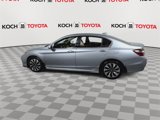 Used 2017 Honda Accord Touring image 5