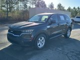 Used 2022 Kia Sorento LX image 2