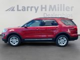 Used 2017 Ford Explorer XLT image 2