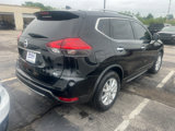 Used 2017 Nissan Rogue SV image 4