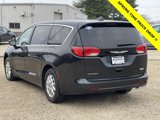 Used 2022 Chrysler Voyager LX image 5