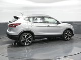 Used 2022 Nissan Rogue Sport SL image 3