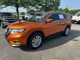Used 2018 Nissan Rogue SV image 3