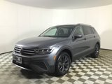 Used 2022 Volkswagen Tiguan SE image 3