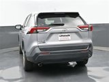 Used 2022 Toyota RAV4 LE image 3