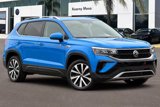 Used 2022 Volkswagen Taos SE w/ Panoramic Sunroof Package image 2
