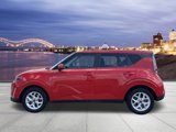 Used 2023 Kia Soul S image 2