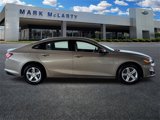 Used 2022 Chevrolet Malibu LT image 2