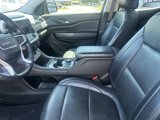 Used 2023 GMC Acadia SLT w/ Elevation Edition image 5