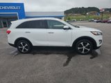 Used 2017 Kia Sorento EX w/ EX V6 Premium Package image 2