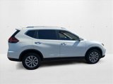 Used 2018 Nissan Rogue SV image 4