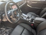 Certified 2025 Porsche Macan image 4