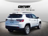 New 2025 Jeep Compass Latitude image 4