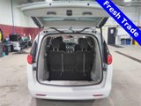 Used 2022 Chrysler Voyager LX image 5