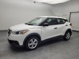Used 2020 Nissan Kicks S image 2