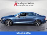 Used 2020 Volvo S60 T5 Inscription image 2