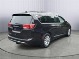 Used 2018 Chrysler Pacifica Touring-L image 2