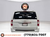 Used 2016 Chrysler Town & Country Touring image 4