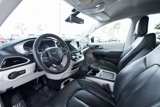 Used 2022 Chrysler Pacifica Touring-L image 2