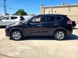 Used 2016 Nissan Rogue SV image 2