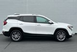 Used 2024 GMC Terrain SLT image 3