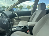 Used 2015 Nissan Rogue S image 2