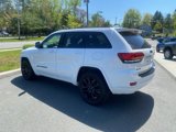 Used 2020 Jeep Grand Cherokee Altitude image 3