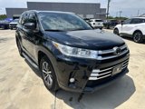 Used 2017 Toyota Highlander XLE image 5