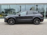 Certified 2024 Porsche Macan image 2