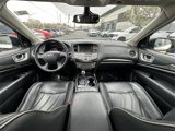 Used 2019 INFINITI QX60 Luxe w/ Essential Package image 3