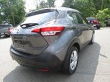 Used 2018 Nissan Kicks S image 6