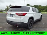 Used 2021 Chevrolet Traverse LS image 3