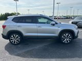 Certified 2024 Volkswagen Taos SE w/ MDO Package image 4