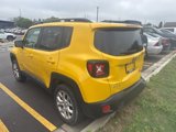 Used 2017 Jeep Renegade Latitude w/ Cold Weather Group image 3