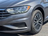 Used 2021 Volkswagen Jetta SE image 2