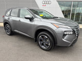 Used 2024 Nissan Rogue SV image 2