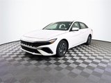 Used 2024 Hyundai Elantra SEL image 2