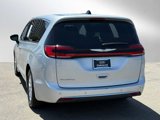 Used 2023 Chrysler Pacifica Touring-L image 5