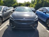 Used 2017 Kia Cadenza Premium w/ Luxury Package image 2