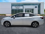 Used 2022 Nissan Versa SV image 3