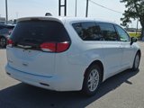 Used 2022 Chrysler Voyager LX image 3