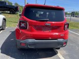 Used 2015 Jeep Renegade Latitude w/ Cold Weather Group image 5